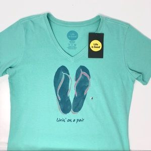 NWT Life Is Good Crusher Vee Flip Flops Sm T Shirt